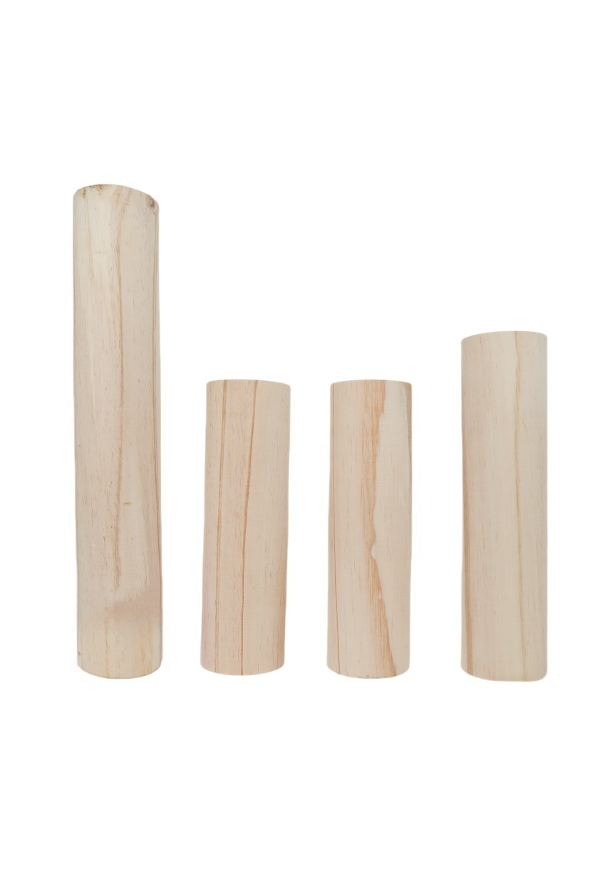 A sturdy and durable pine scratching post for cats.